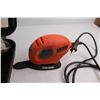 Image 2 : Black & Decker Mouse Sander - Works