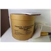 Image 2 : Vintage Cheese Box - Assortment of Food Storage Containers & Lids (Tupperware - Rubbermaid)
