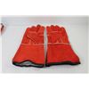 Image 2 : (3) Pairs of Welding Gloves - New