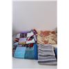 Image 2 : Lot of: Towels & Throws Various Sizes & Colors