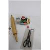 Image 4 : Lot of Household Items - Scissors, Make-up Mirror, Waterbottle Cleaning Balls