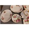 Image 2 : 39-Piece Royal Albert Dish Set