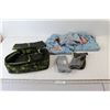 Image 1 : Camouflage Lunch Kit, Pyjama Shorts, (2) Pairs of Pyjama Pants, (2) Pairs Socks