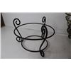 Image 2 : (2) Metal Plant Stands