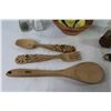 Image 7 : Retractable Lighter Holder - Carved Wooden Spoon & Fork - Wooden Spoon - Salt & Pepper Shakers - Woo