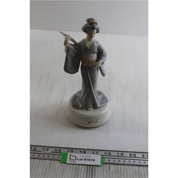 Porcelain Asian Decoration - Fan is Broken