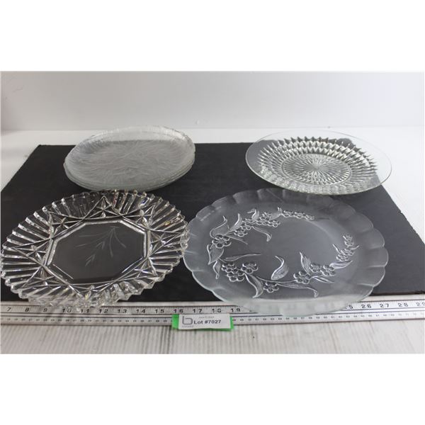 (8) Glass Dishes