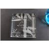 Image 2 : (2) Faux Jewels, Inspirational Glass Block