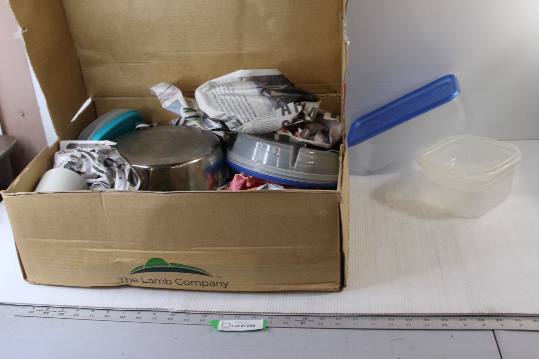 Assorted Kitchen Items & Containers - Bodnarus Auctioneering