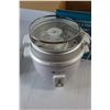 Image 3 : White-Wrestinghouse Rice Cooker, Taylor Kitchen Scale