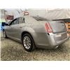 Image 20 : B6 --  2014 CHRYSLER 300C , Grey, 129737 KM