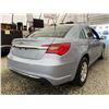 Image 15 : D6 --  2012 CHRYSLER 200 BLUE 177285 KMS