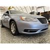 Image 8 : D6 --  2012 CHRYSLER 200 BLUE 177285 KMS