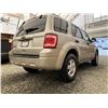 Image 14 : C6 --  2010 FORD ESCAPE GOLD 174340 KMS