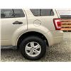 Image 25 : C6 --  2010 FORD ESCAPE GOLD 174340 KMS