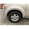 Image 27 : C6 --  2010 FORD ESCAPE GOLD 174340 KMS