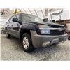 Image 8 : A8 --  2004 CHEVROLET AVALANCHE 1500 BLUE 265,609 KMS