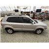 Image 11 : B5 --  2007 HYUNDAI TUCSON GL SILVER 214,315 KMS