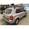 Image 15 : B5 --  2007 HYUNDAI TUCSON GL SILVER 214,315 KMS