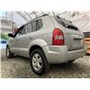 Image 19 : B5 --  2007 HYUNDAI TUCSON GL SILVER 214,315 KMS