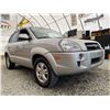 Image 7 : B5 --  2007 HYUNDAI TUCSON GL SILVER 214,315 KMS