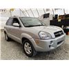 Image 8 : B5 --  2007 HYUNDAI TUCSON GL SILVER 214,315 KMS