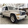 Image 8 : A12D --  2005 JEEP LIBERTY LIMITED 4X4, White, 222,722 KM