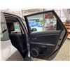 Image 43 : A7 --  2005 MAZDA 3 HATCHBACK GREY 288666 KMS