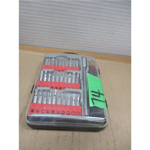 ESTATE:  MINI SCREWDRIVER SET
