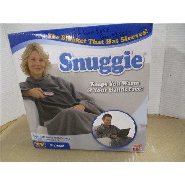 ESTATE:  SNUGGIE WRAP