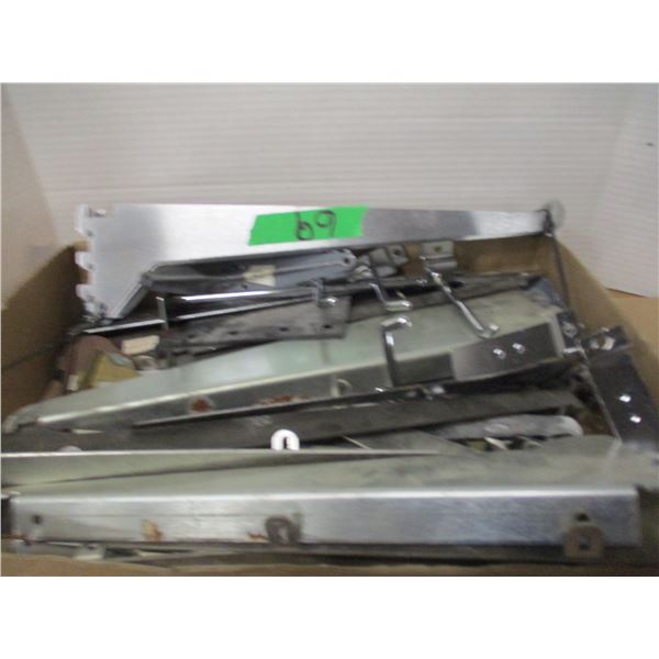 FLAT C/W SHELF BRACKETS