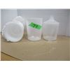 Image 1 : BOX C/W DISPOSABLE CUPS
