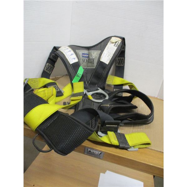5 - SAFETY HARNESSES