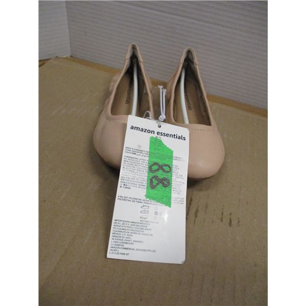 SLIP ON SHOES (SIZE 5.5)