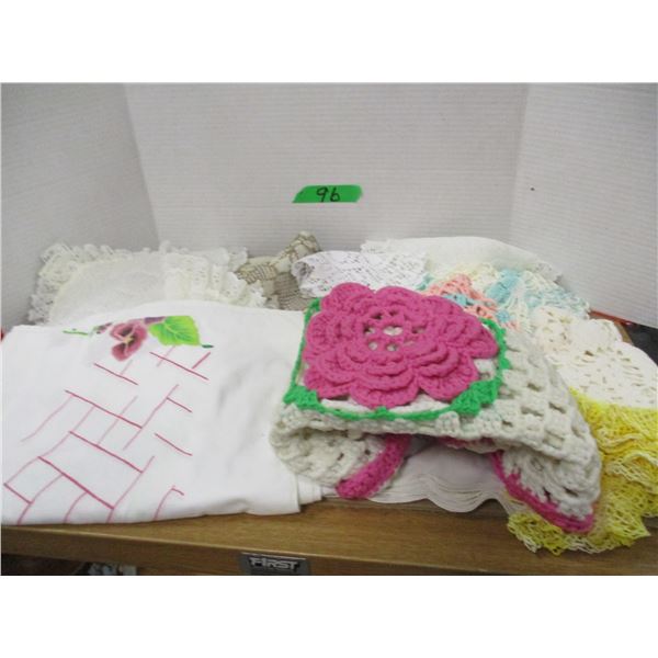 ESTATE:  BOX C/W DOILIES, COVERS, ETC