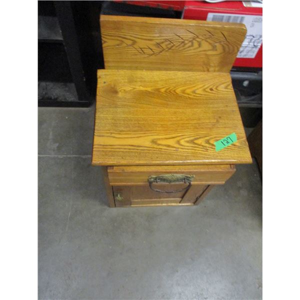 ESTATE:  OAK WASH STAND WITH DRAWER