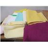 Image 1 : ESTATE:  BOX C/W ASSORTED TOWELS