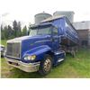 Image 13 : 2004 IH 9400, #2HSCNSBRI5C045719, Cat C13 Diesel, Auto, 20’ Steel B & Hoist, 11R22.5 Tires,
