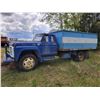 Image 3 : 1979 Ford 600 Truck, V8 Gas, 4 spd, 14 ft Steel B & Hoist, Showing 53,645 Km, #F61CCEC6437, Running 