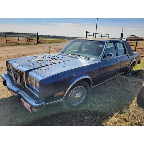 Approx. 1988 Chrysler, 4 door sedan, auto, -04045 km, SN. 1C3BF66P5JW120524