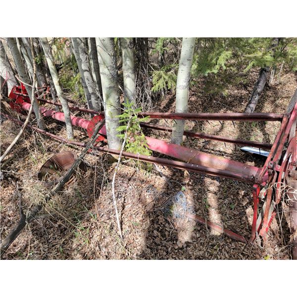 Misc. steel, scrap in the trees