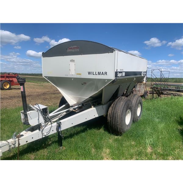 Wilmar Super 800, 540 PTO Drive Fertilizer Spreader, 19L-16.1 Tires, Tandem Axles, 540 PTO, Nice Con