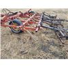 Image 6 : IH cultivator c/w 3 bar tines