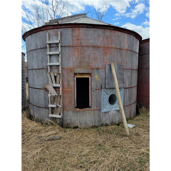 Older Rd wood grain bin