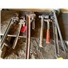 Image 1 : Crescent wrench, bars, pipe wrenches, hammers.