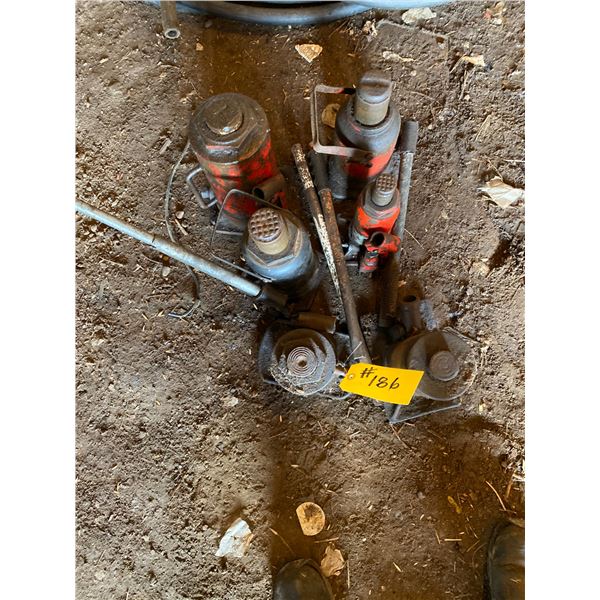 5 hyd jacks.