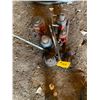 Image 1 : 5 hyd jacks.