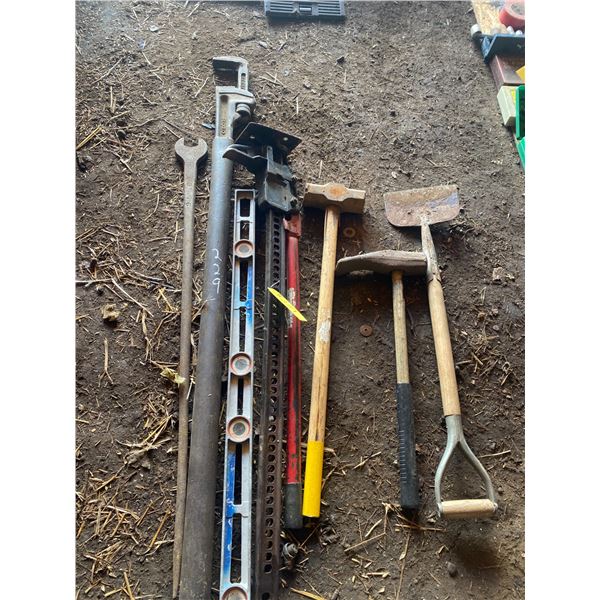 Level, Jack, tire breaker, sledge, crescent, bar