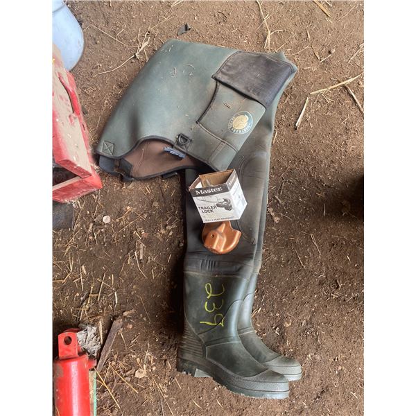 Hip waders & trailer lock
