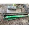 Image 3 : Linkage, JD tool box & 2- JD loader stands
